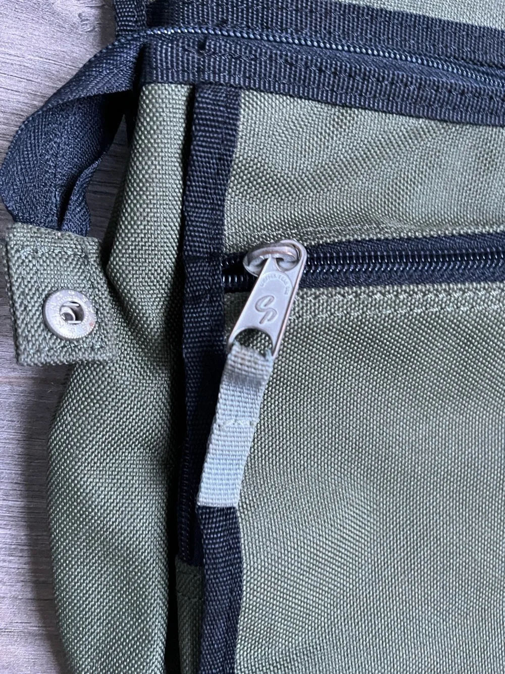 VINTAGE COMPACKTEAM WORKMANSHIP UTILITY SLING BAG